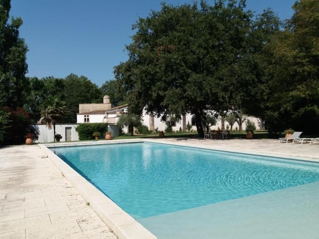 Mas Des Becasses, En Provence - 22 Personnes Villa อาร์ลส์ ภายนอก รูปภาพ