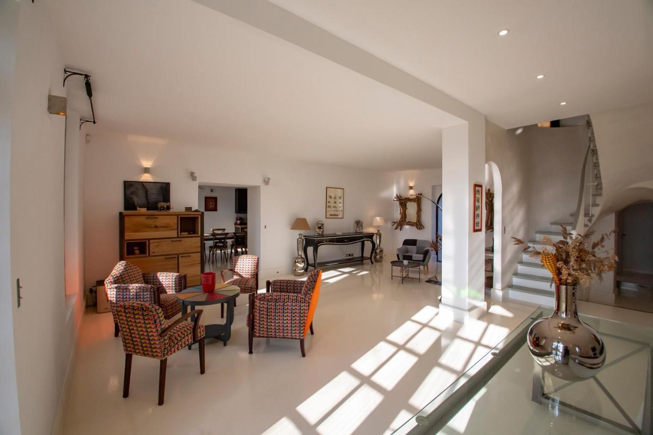Mas Des Becasses, En Provence - 22 Personnes Villa อาร์ลส์ ภายนอก รูปภาพ