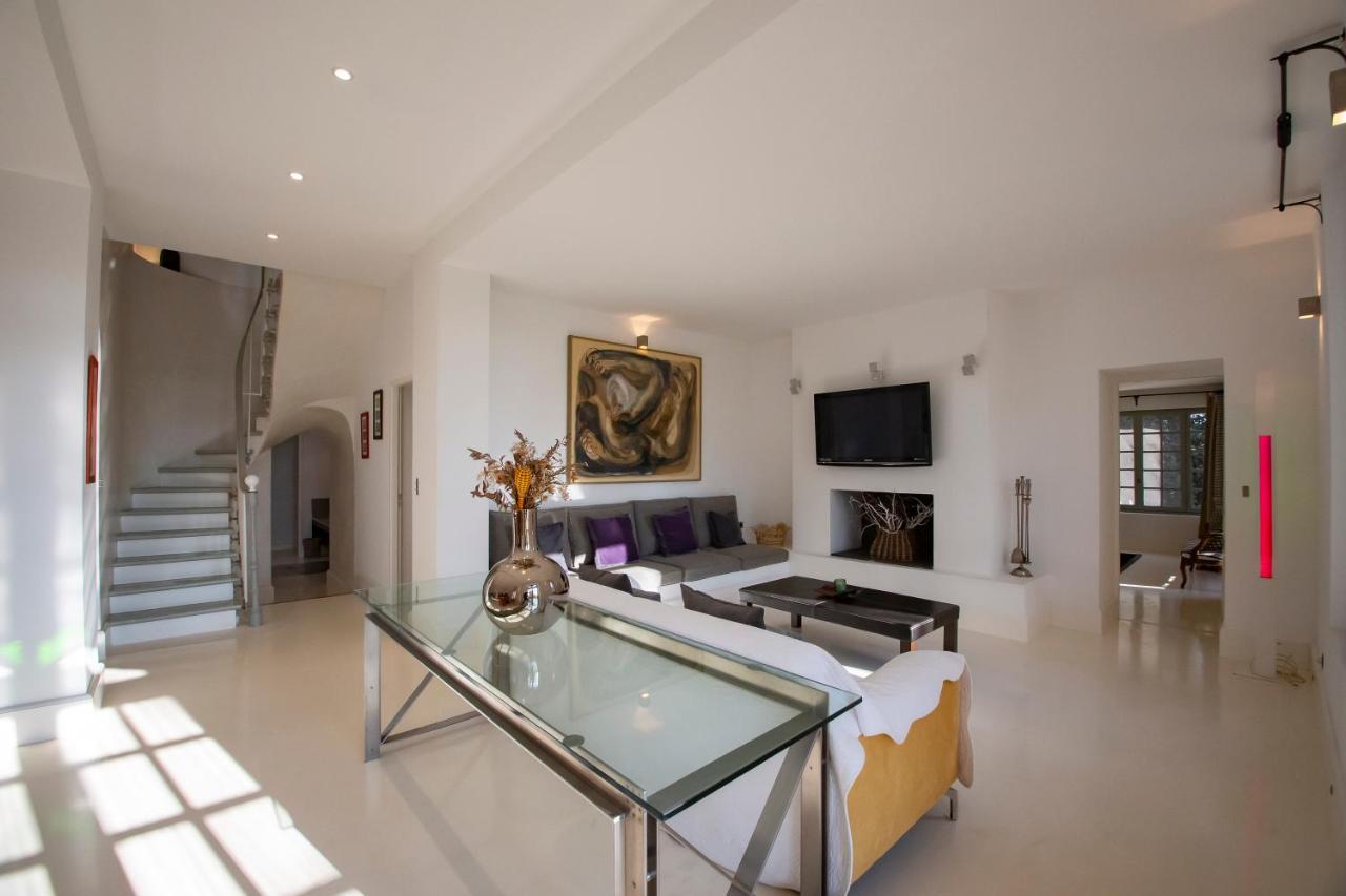 Mas Des Becasses, En Provence - 22 Personnes Villa อาร์ลส์ ภายนอก รูปภาพ