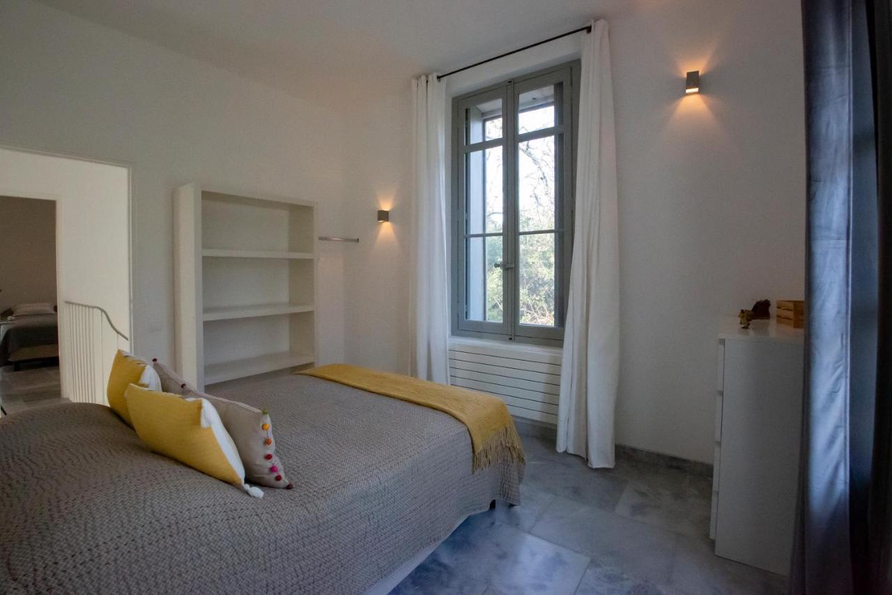 Mas Des Becasses, En Provence - 22 Personnes Villa อาร์ลส์ ภายนอก รูปภาพ