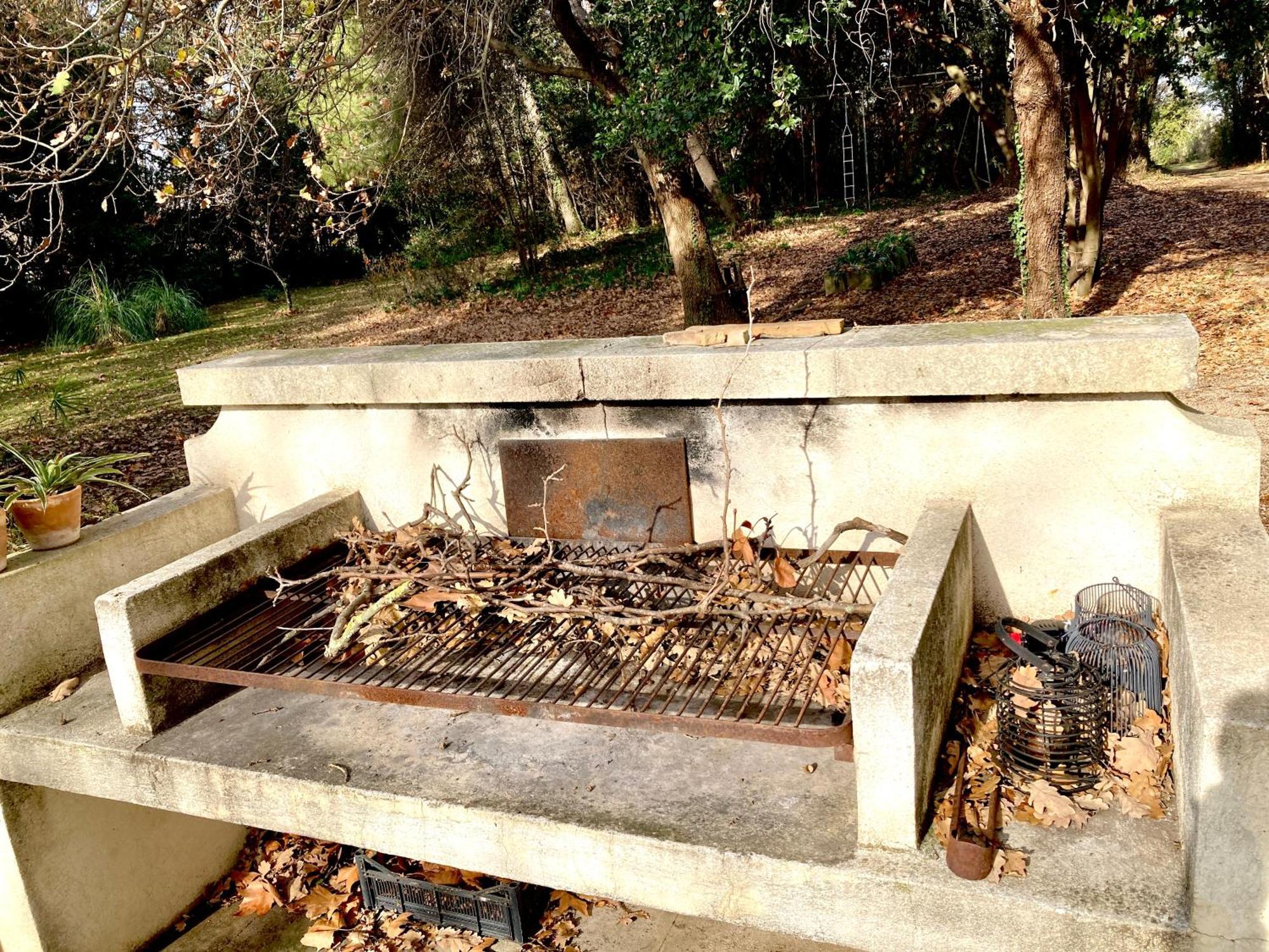 Mas Des Becasses, En Provence - 22 Personnes Villa อาร์ลส์ ภายนอก รูปภาพ