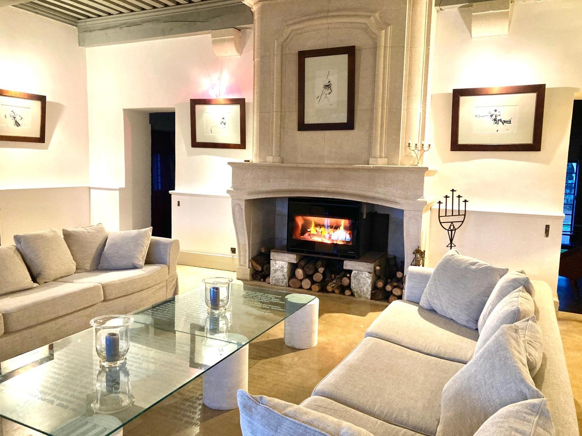 Mas Des Becasses, En Provence - 22 Personnes Villa อาร์ลส์ ภายนอก รูปภาพ